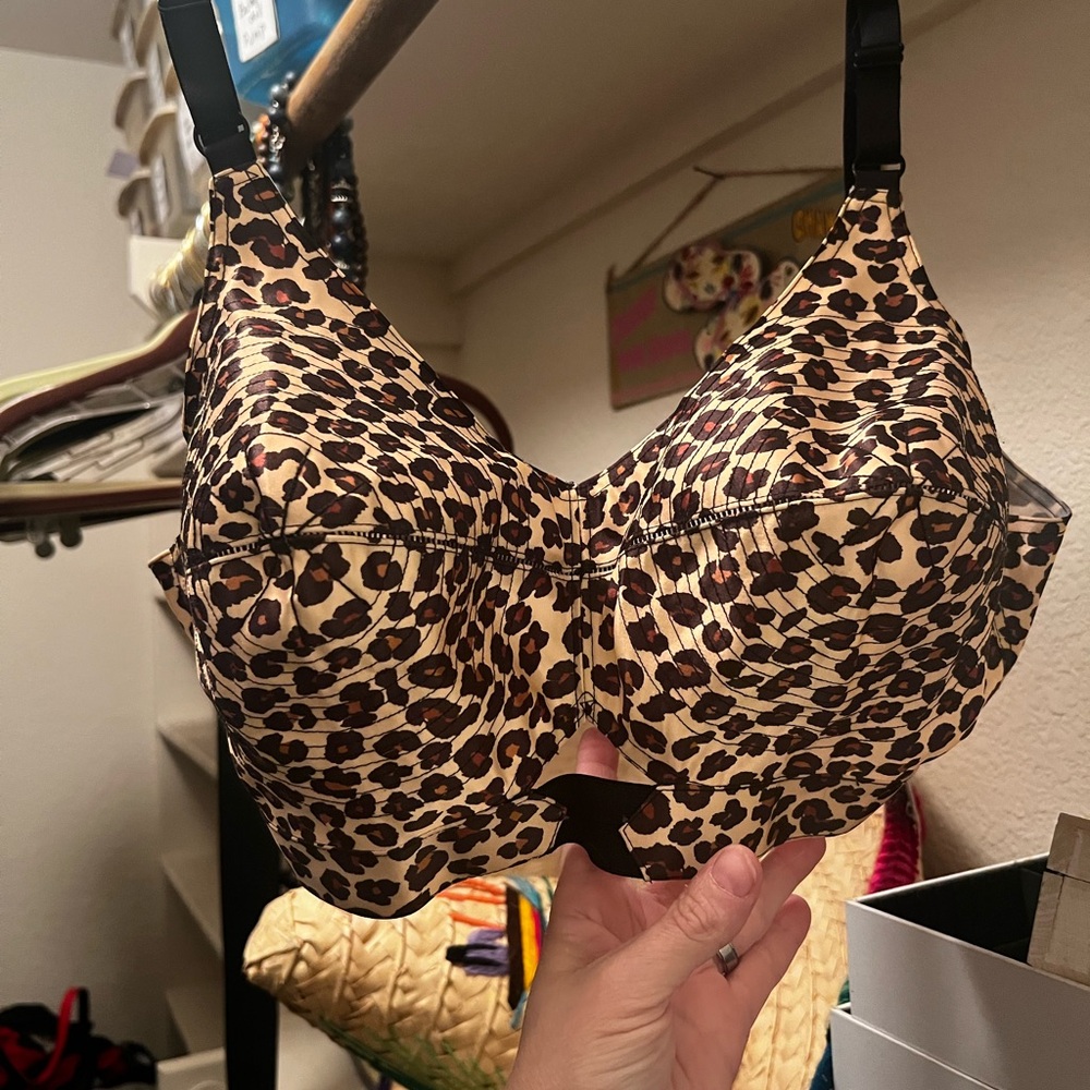 Secrets in lace bullet bra leopard print